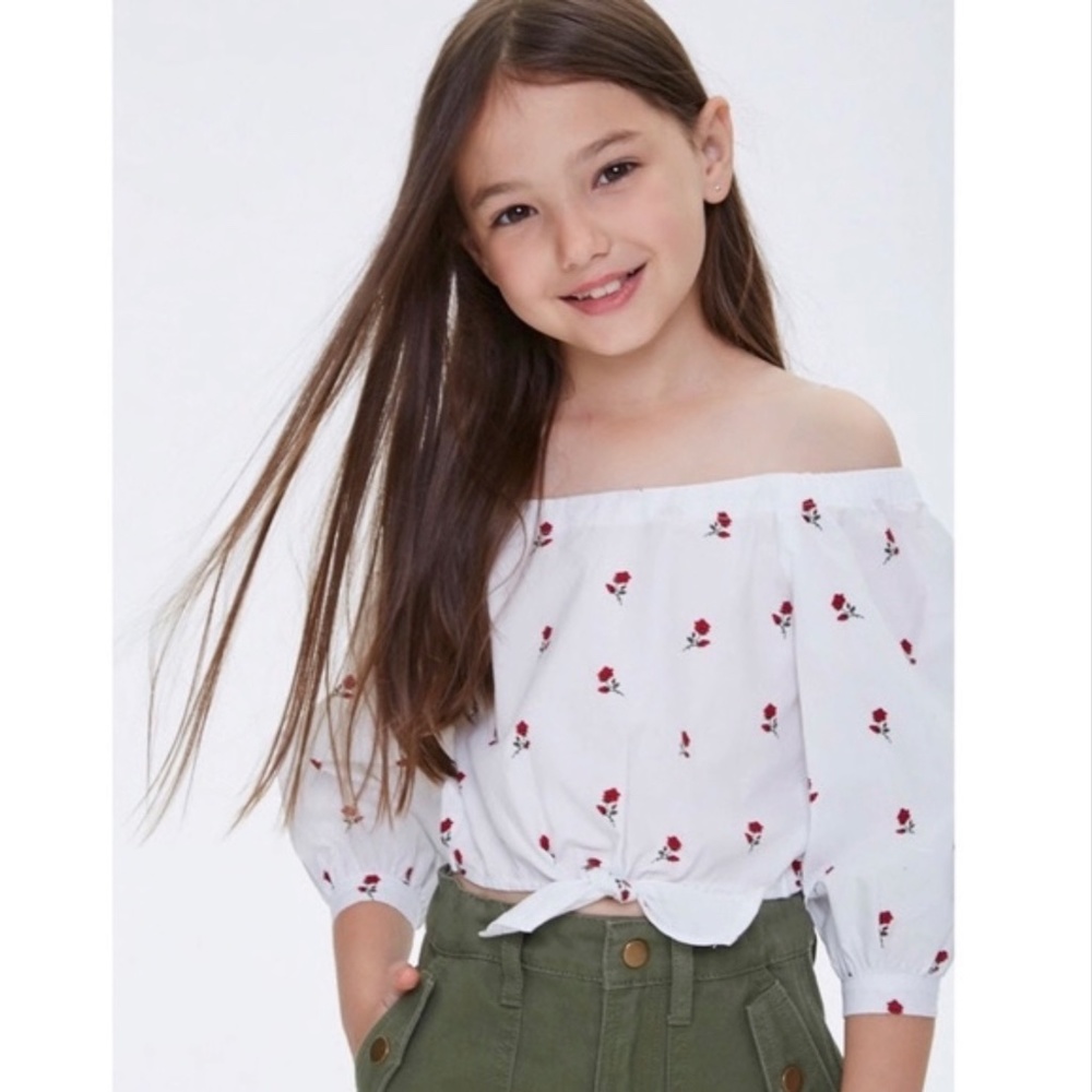 Forever 21 embroidered blouse with roses